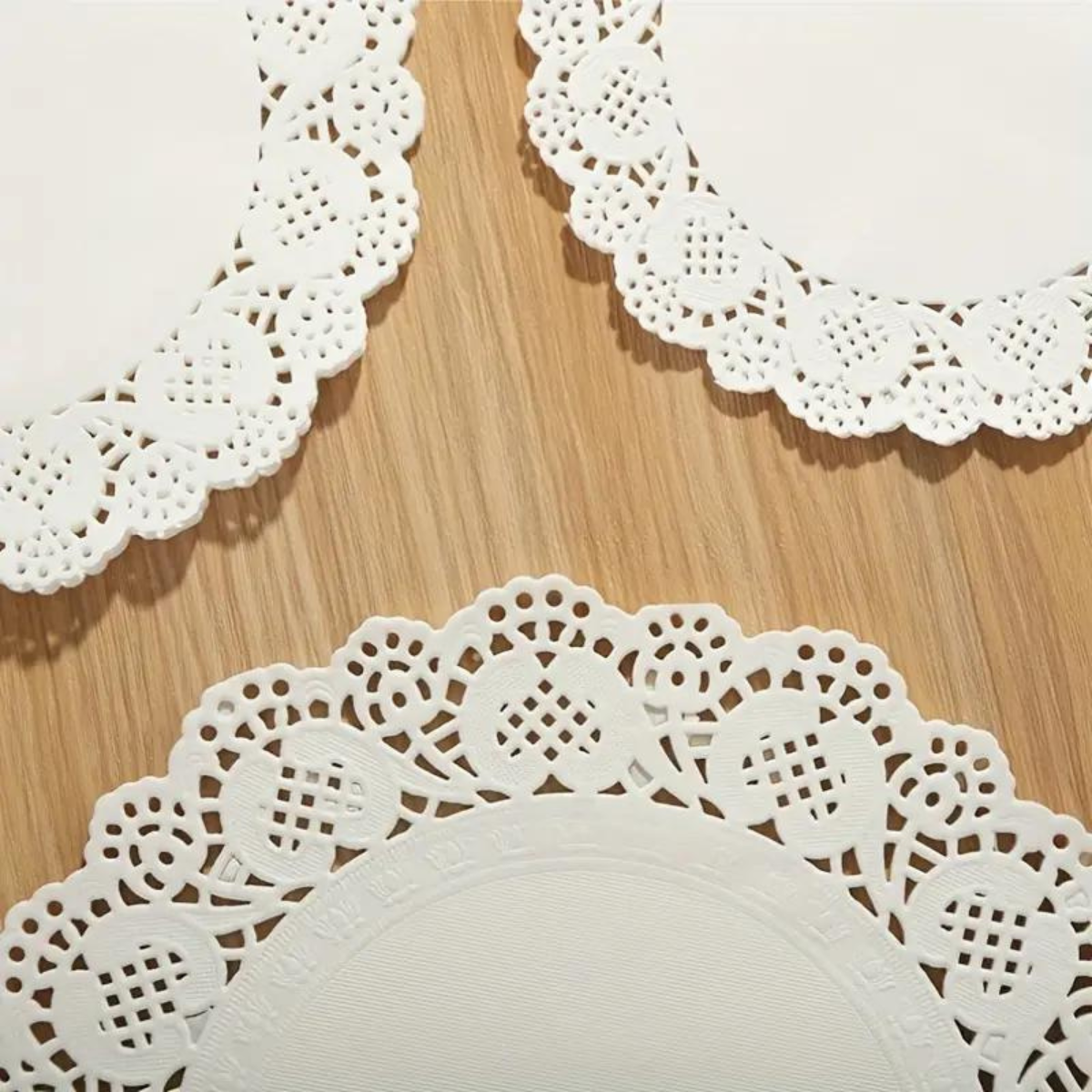 Blonda Blanca para Postres o Decoración, 25.5cm - 100 piezas