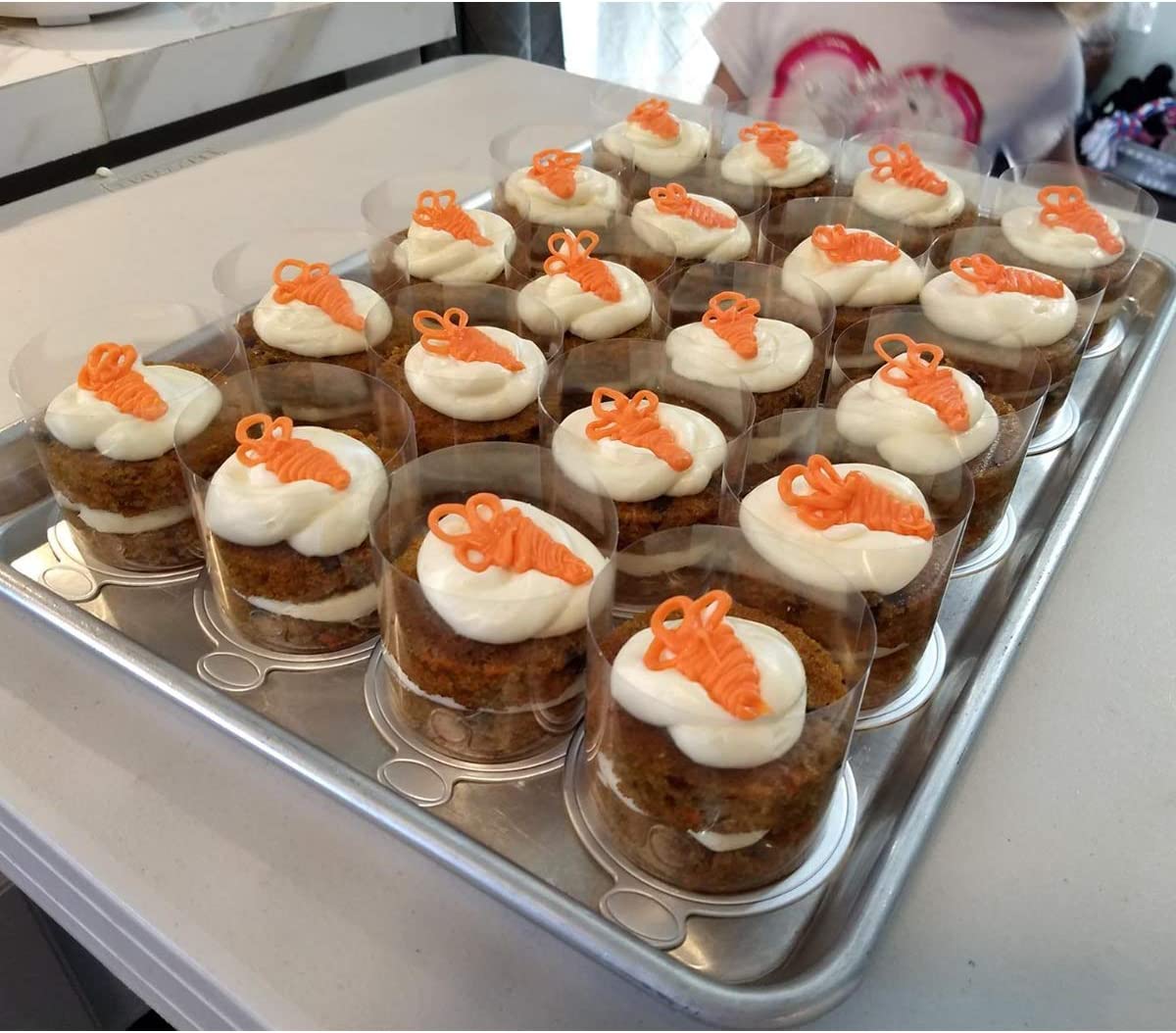 Bases Doradas para Mini Postre - Redonda Plateada, 100 piezas 9cm