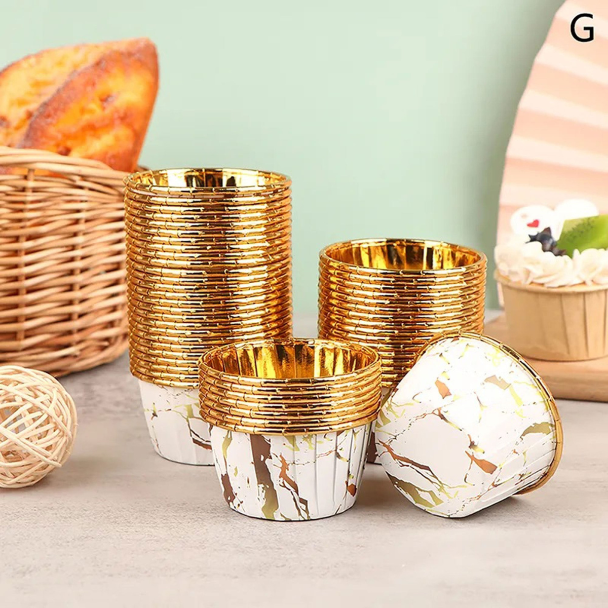 Mini Forro para Cupcake sin Tapa, 50pz - Blanco-Dorado